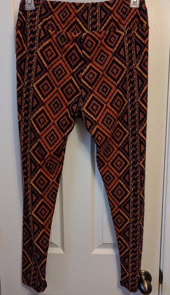 LuLaRoe Aztec Tall & Curvy Leggings - Picture 2 of 7